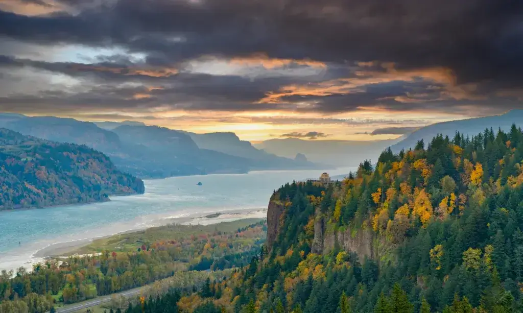 Sunrise over the Columbia River Gorge in the fall season, Oregon